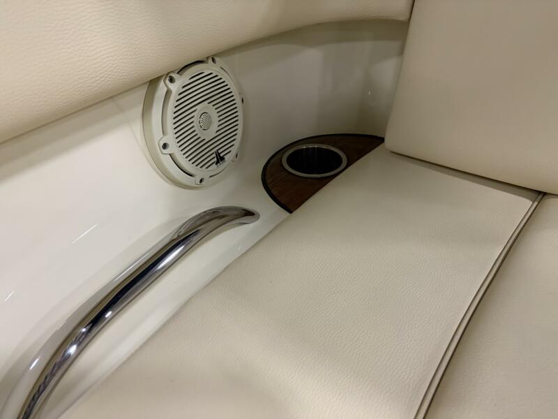 28' 2020 Chris-Craft 