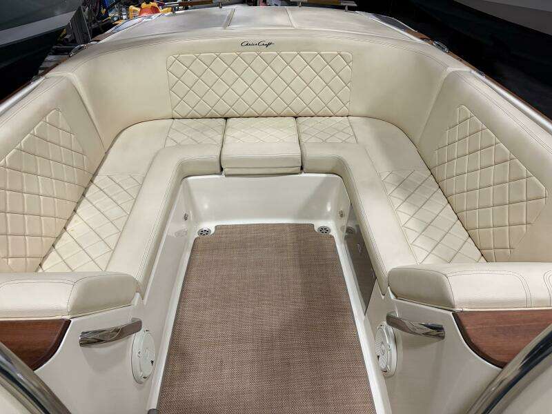 28ft Chris Craft Yacht For Sale