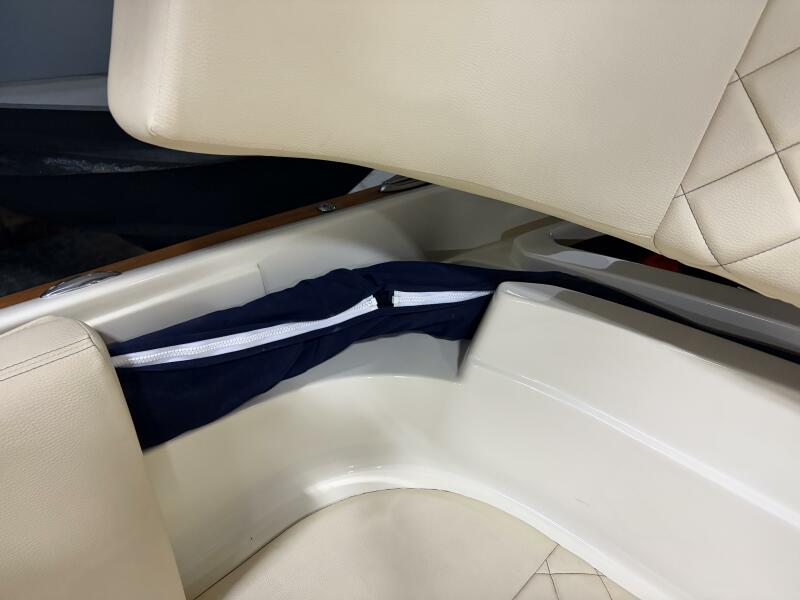 28' 2020 Chris-Craft 