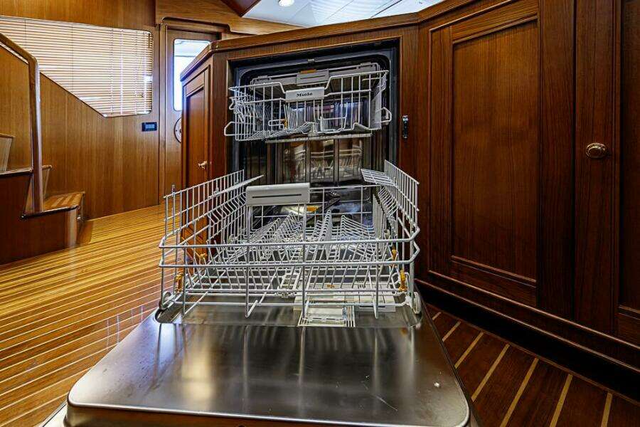 BEN S BARGE 66ft Marlow Yacht For Sale