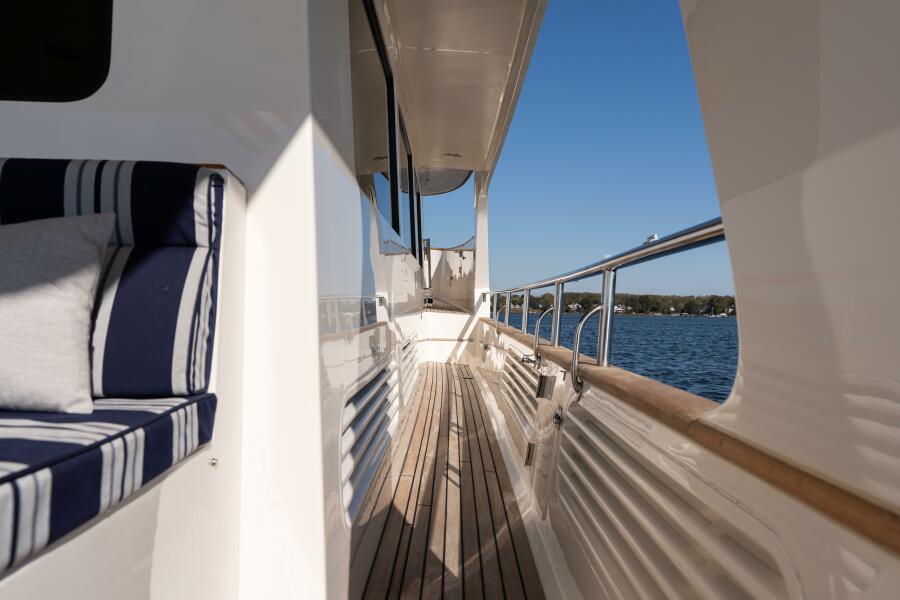 72' 2007 Marlow 72 E-CB