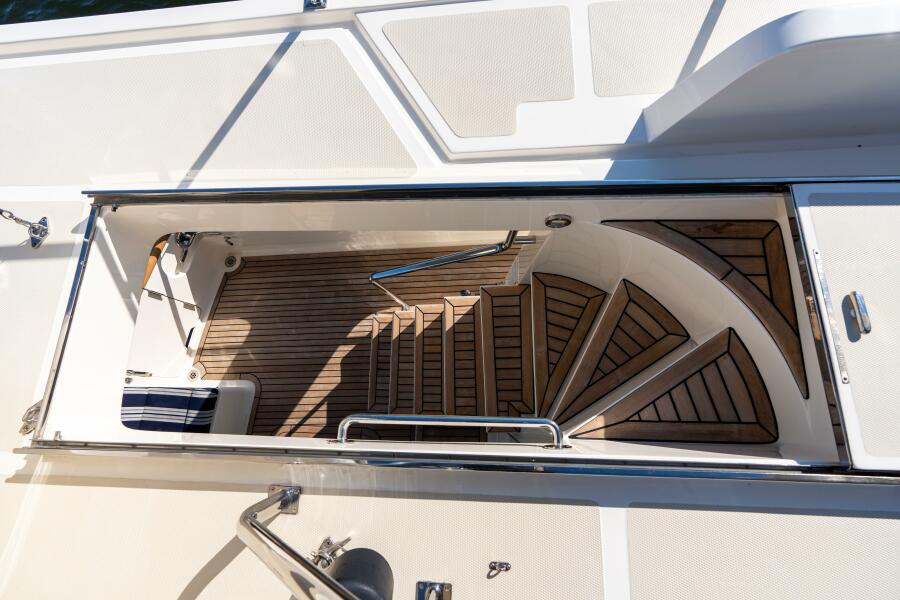 72' 2007 Marlow 72 E-CB