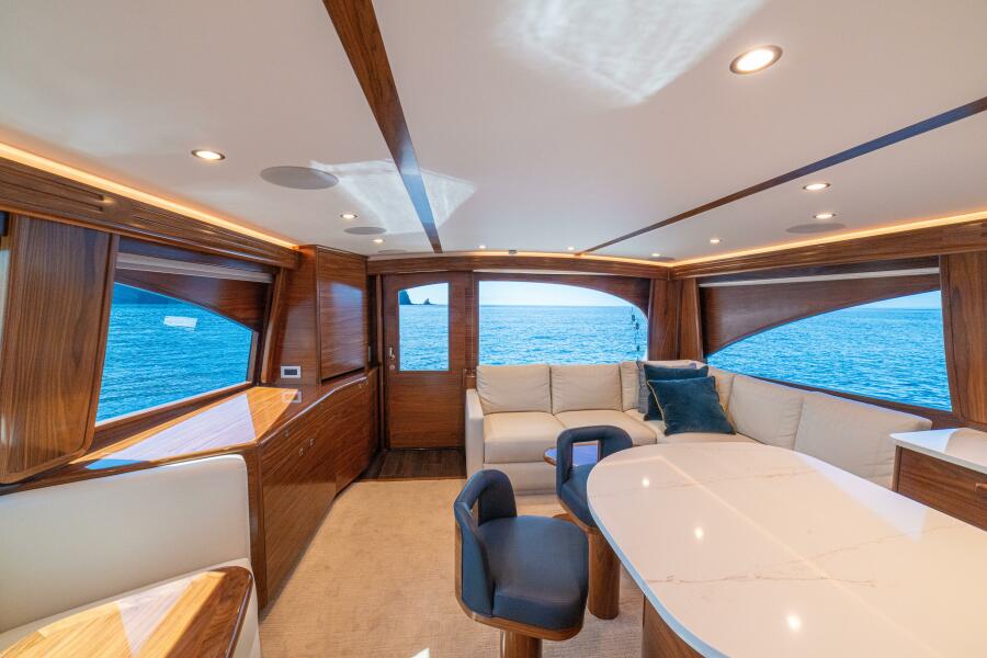 58' 2025 Viking 58 Convertible