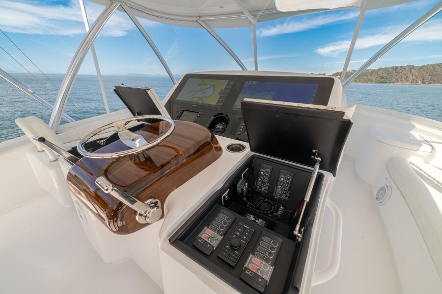 58' 2025 Viking 58 Convertible