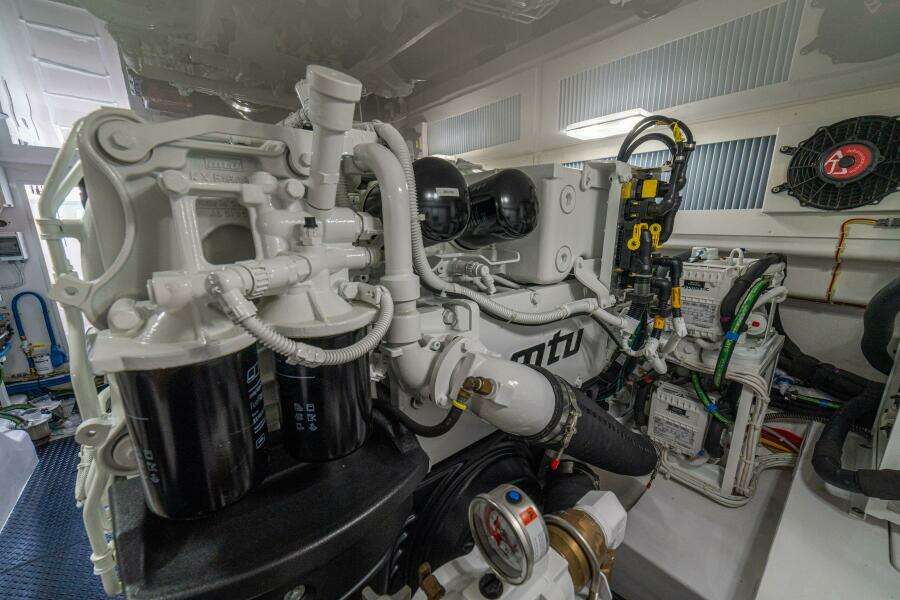 2025 Viking 58 Convertible GAME ON