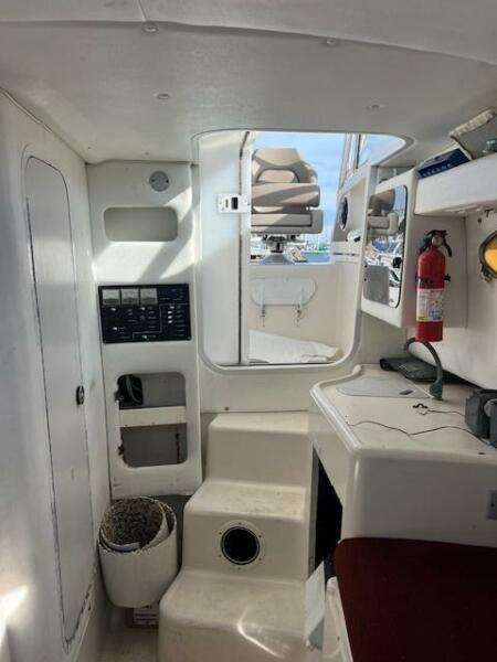 30' 1998 Pro-Line 2610 WA