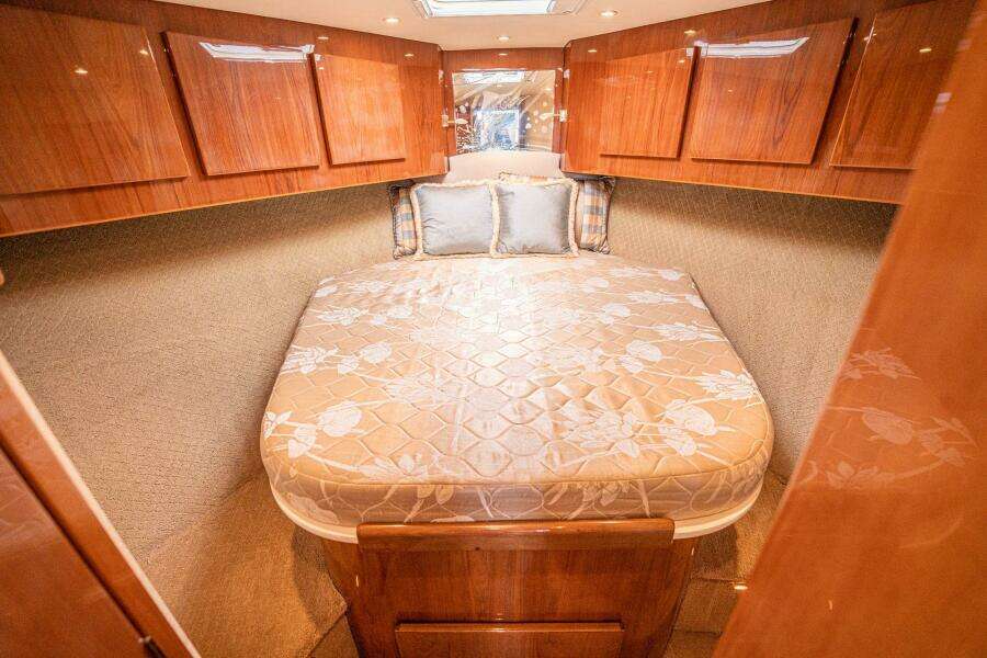 Manana 43ft Egg Harbor Yacht For Sale