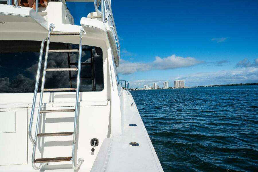 Manana 43ft Egg Harbor Yacht For Sale