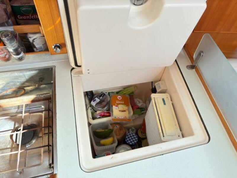 38' 2006 Elan Impression