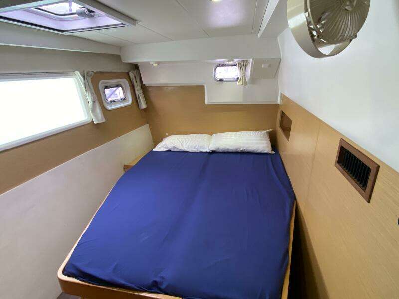 Pilgrim 39ft Lagoon Yacht For Sale