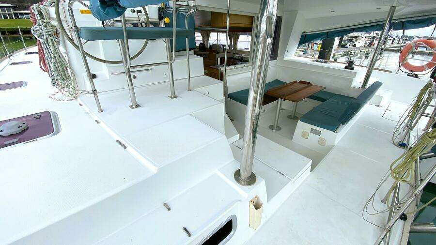 Pilgrim 39ft Lagoon Yacht For Sale