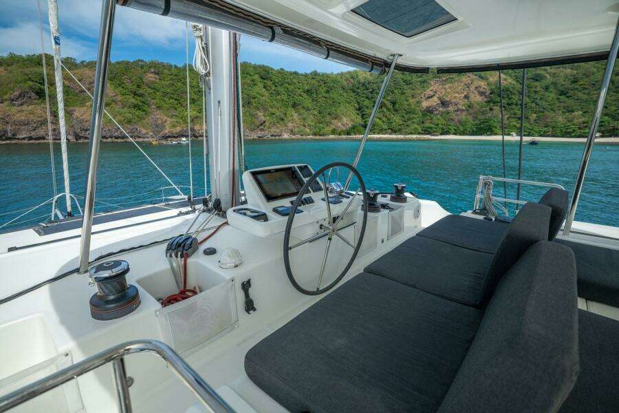 Hortz 48ft Lagoon Yacht For Sale