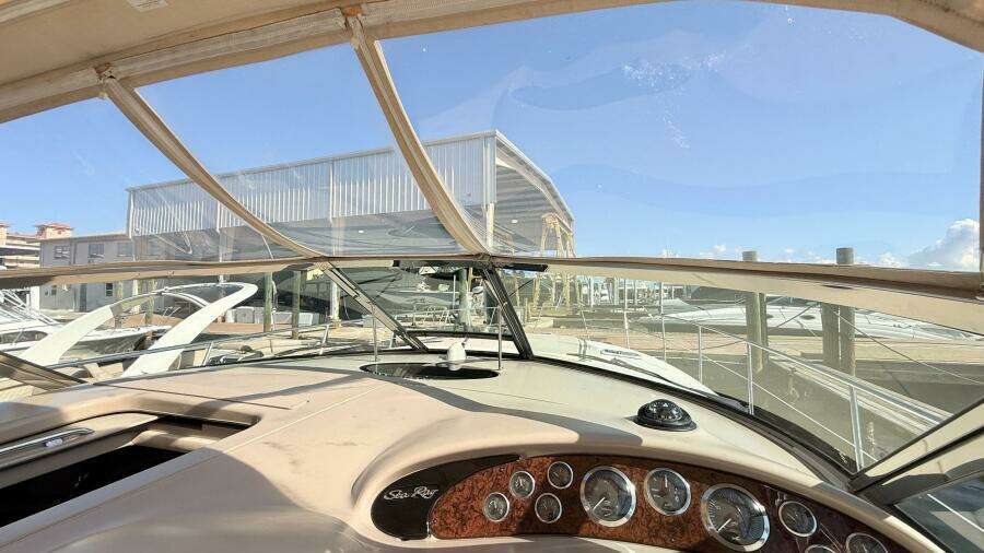 Banking Memories 41ft Sea Ray Yacht For Sale