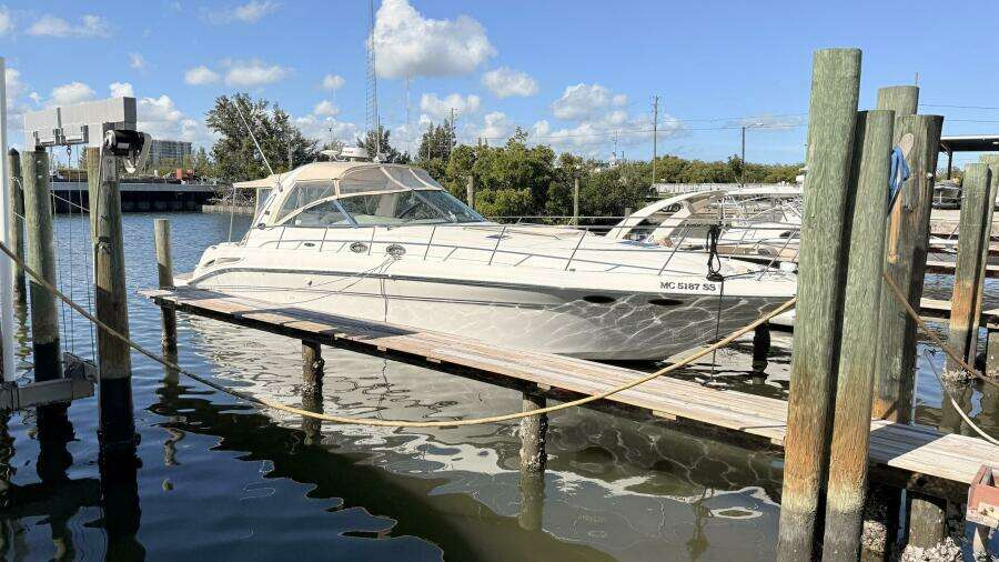 Banking Memories 41ft Sea Ray Yacht For Sale