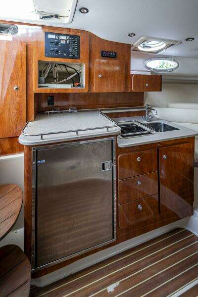 KERNTOWN 34ft Wellcraft Yacht For Sale