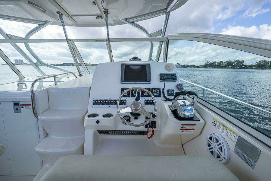 KERNTOWN 34ft Wellcraft Yacht For Sale