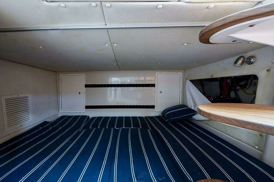 KERNTOWN 34ft Wellcraft Yacht For Sale