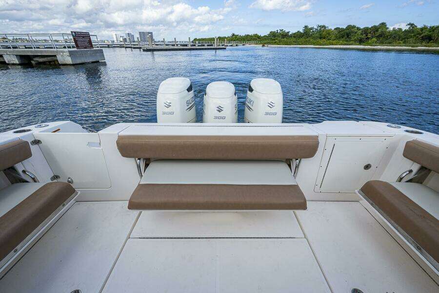 KERNTOWN 34ft Wellcraft Yacht For Sale