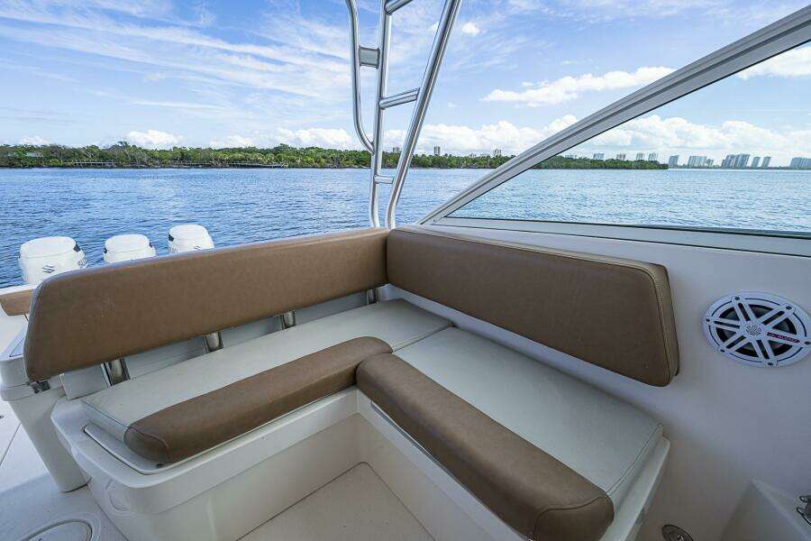 KERNTOWN 34ft Wellcraft Yacht For Sale