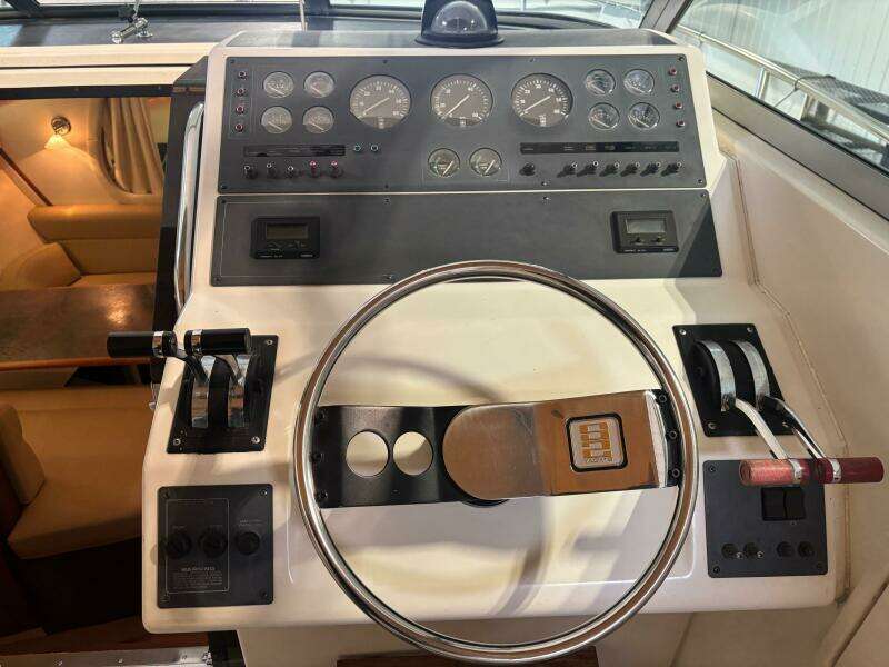 31ft Tiara Sport Yacht For Sale