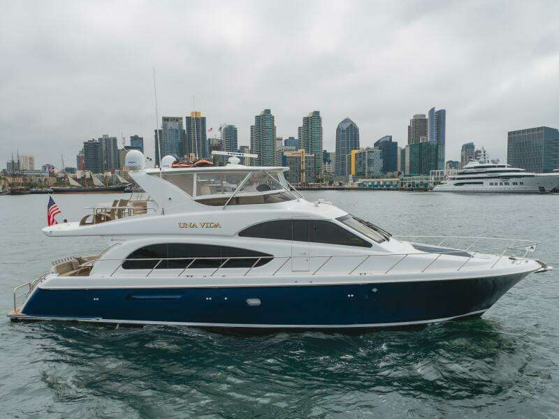 UNA VIDA  64ft Hatteras Yacht For Sale