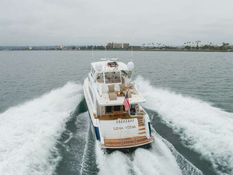 UNA VIDA  64ft Hatteras Yacht For Sale