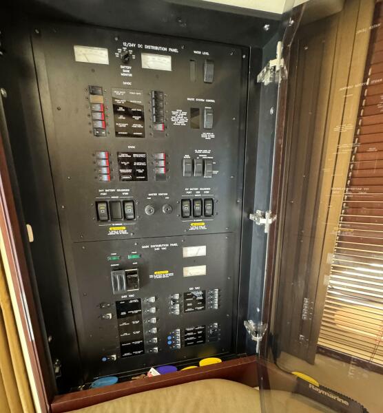 58' 2007 Sea Ray 58 Sedan Bridge