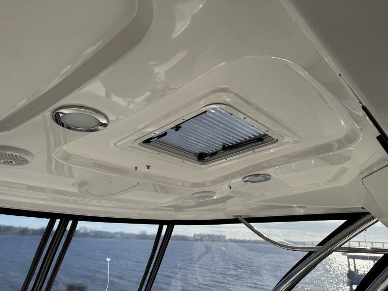 58' 2007 Sea Ray 58 Sedan Bridge