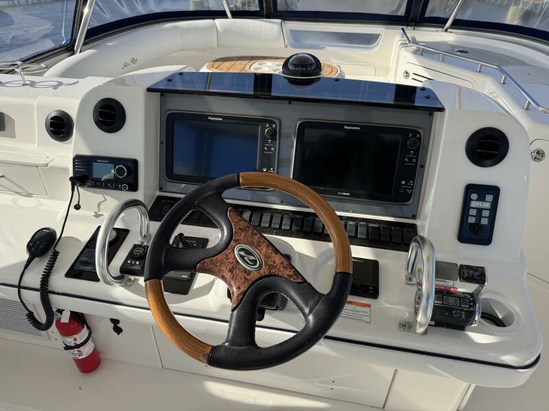 58' 2007 Sea Ray 58 Sedan Bridge