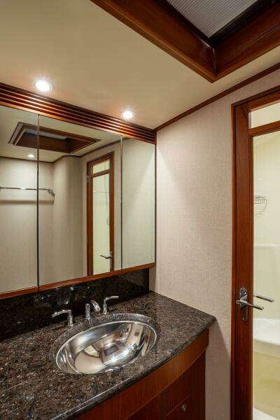 HT HOOK 72ft Merritt Yacht For Sale