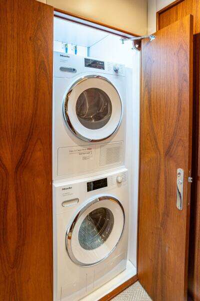 HT HOOK 72ft Merritt Yacht For Sale