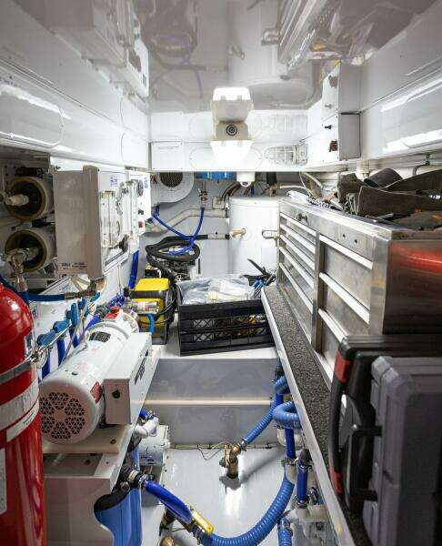 HT HOOK 72ft Merritt Yacht For Sale