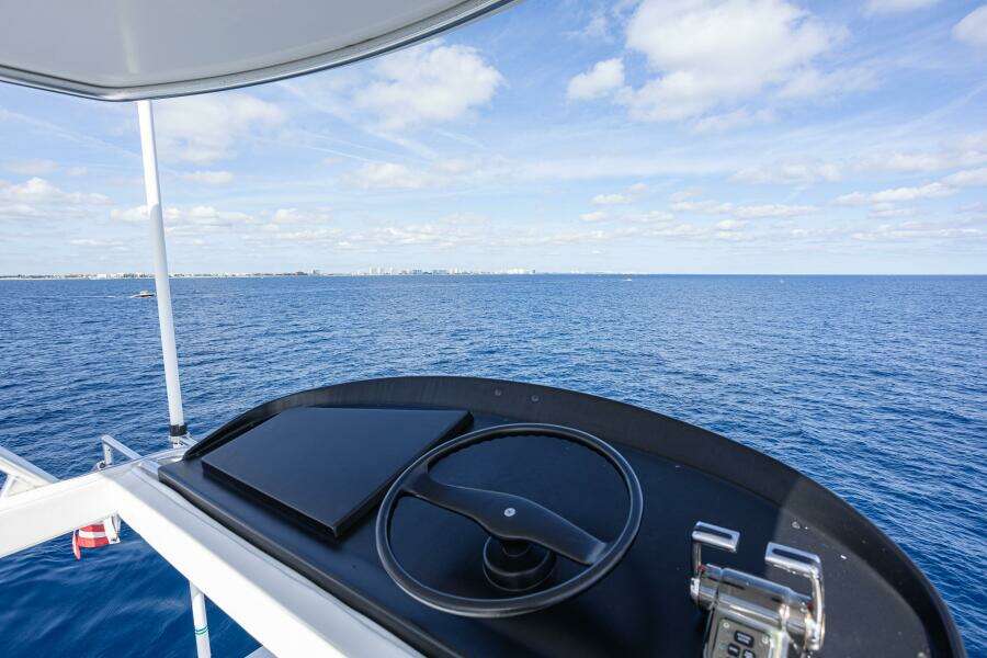 HT HOOK 72ft Merritt Yacht For Sale