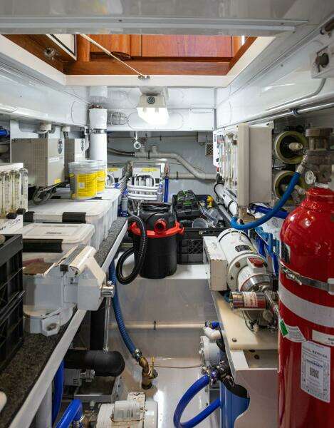 HT HOOK 72ft Merritt Yacht For Sale