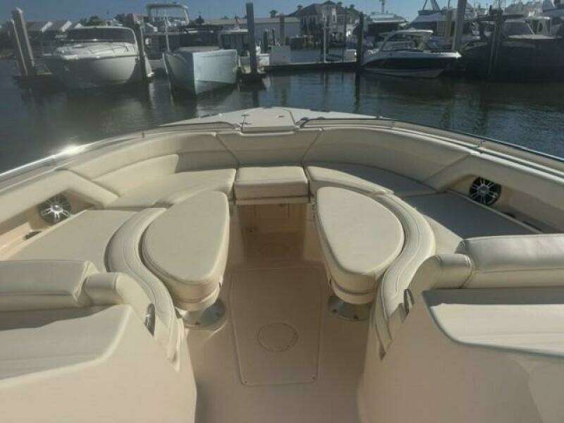 2025 Grady-White Freedom 375 SUZY Q 