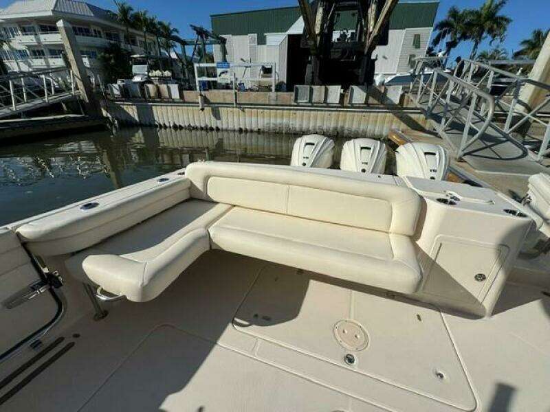 2025 Grady-White Freedom 375 SUZY Q 