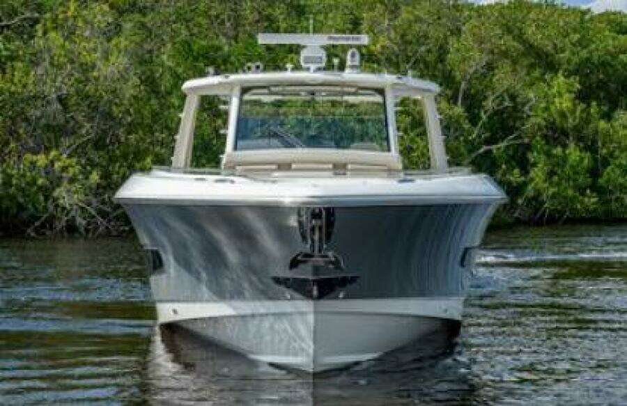 AJ 42ft Boston Whaler Yacht For Sale