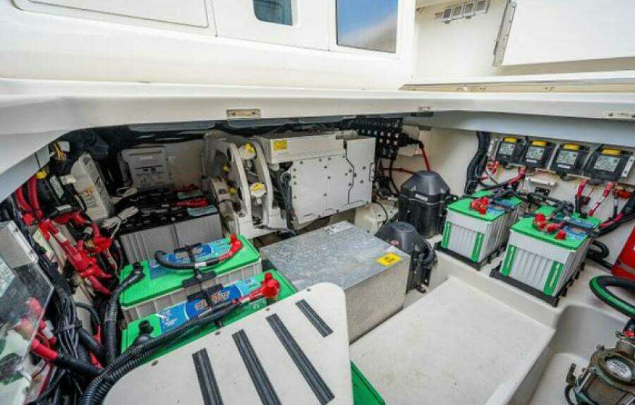 AJ 42ft Boston Whaler Yacht For Sale