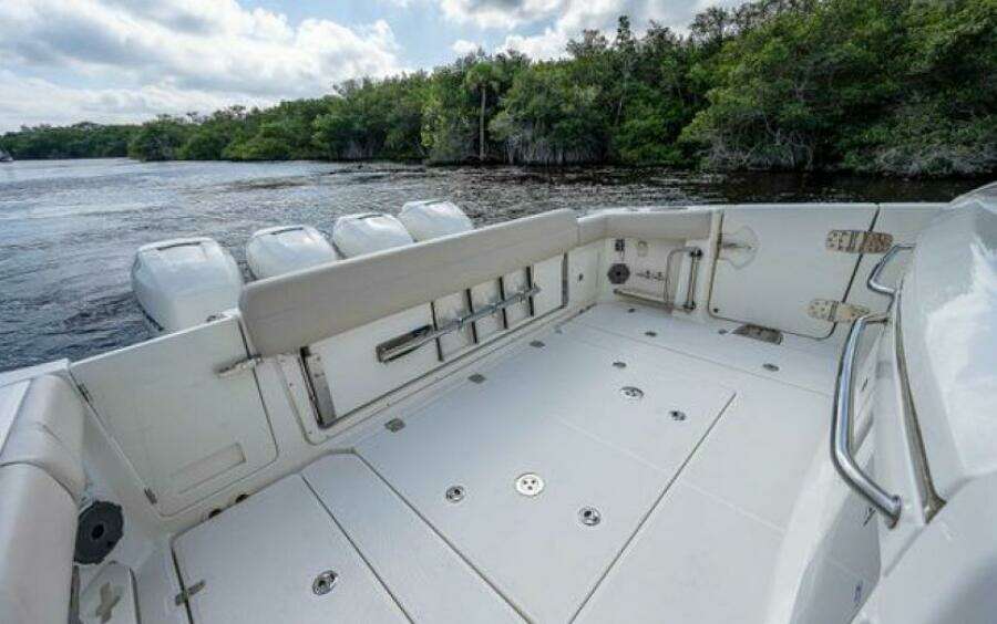 AJ 42ft Boston Whaler Yacht For Sale