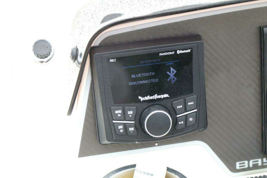 22ft Bayliner Yacht For Sale