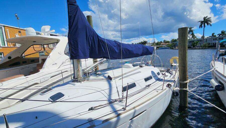 36ft Beneteau Yacht For Sale