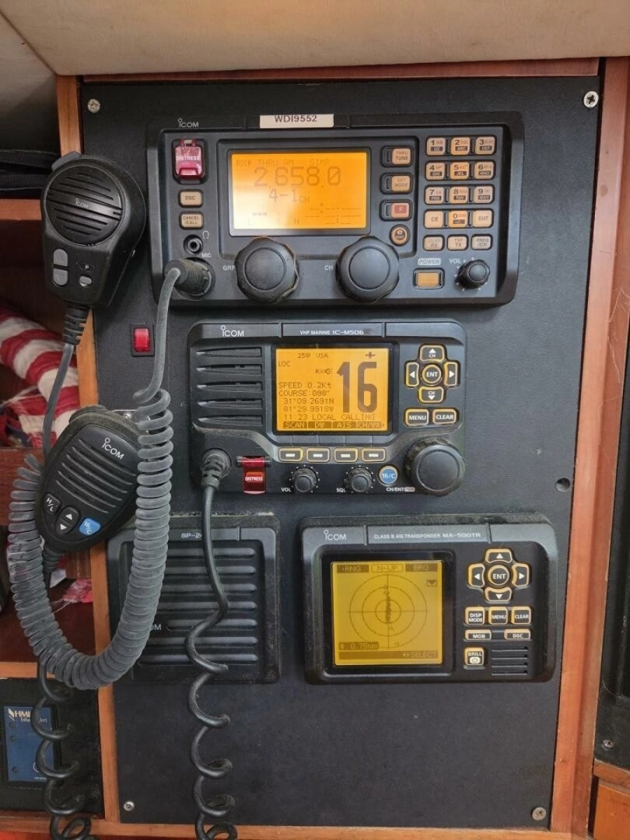 1998 Oyster 485