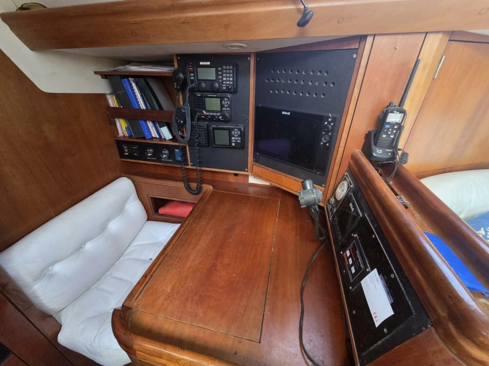 1998 Oyster 485