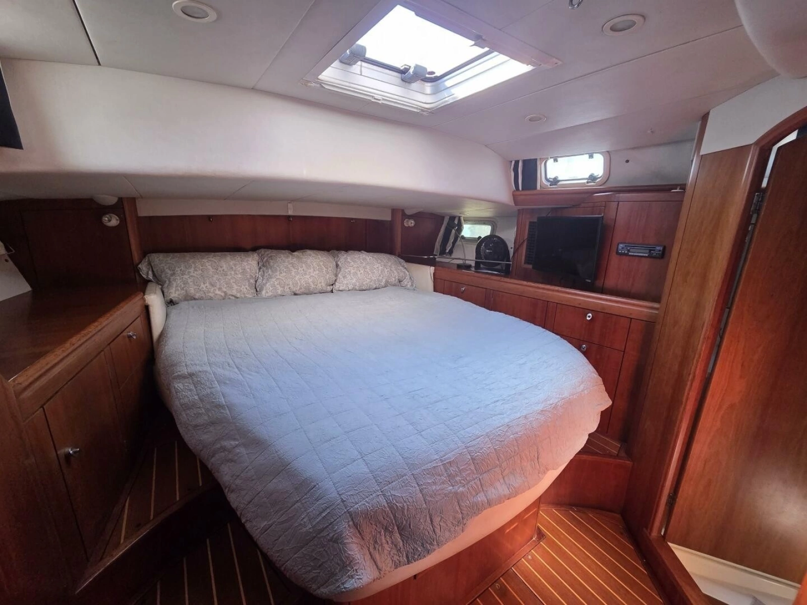 1998 Oyster 485