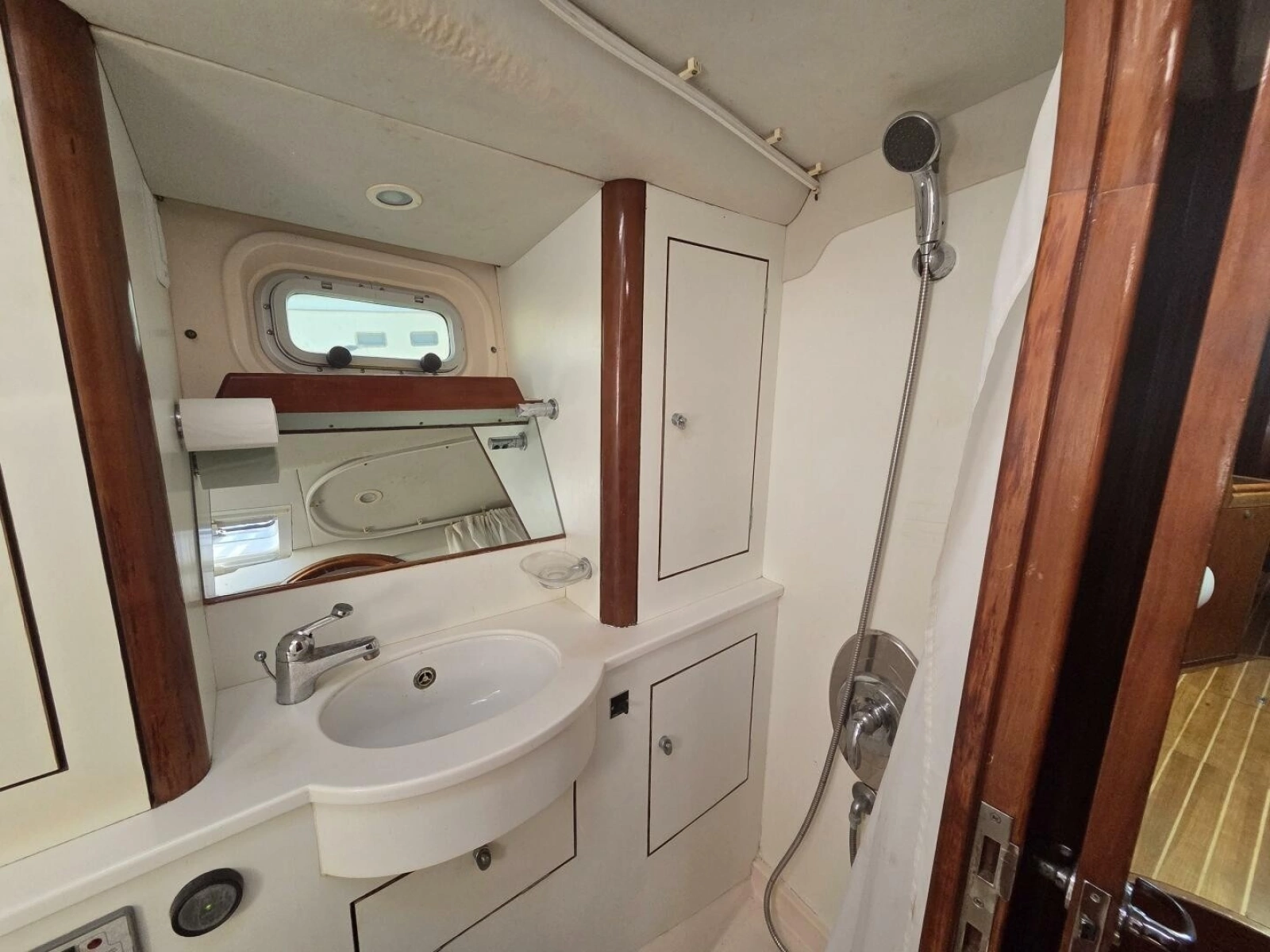 1998 Oyster 485