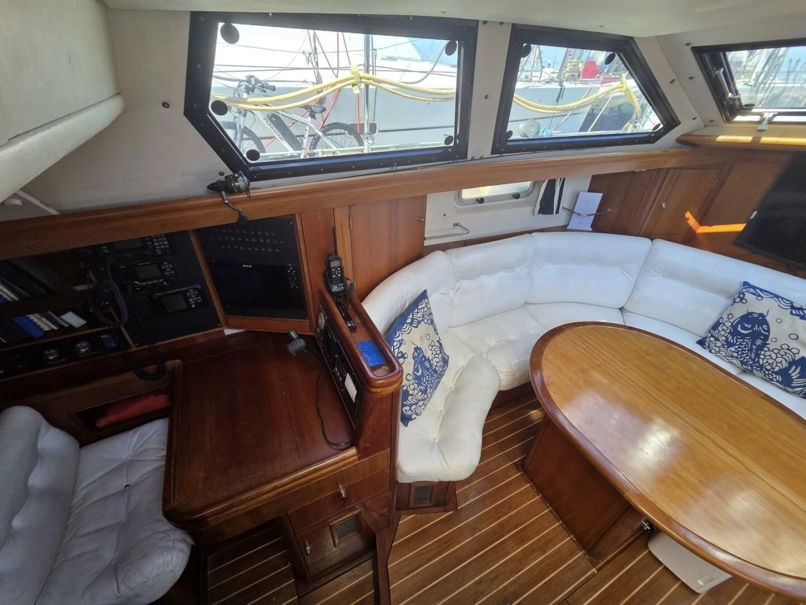 1998 Oyster 485