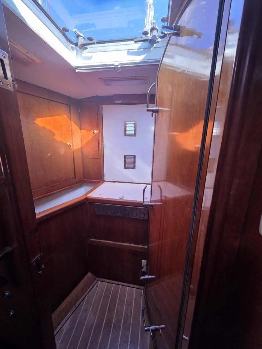 1998 Oyster 485