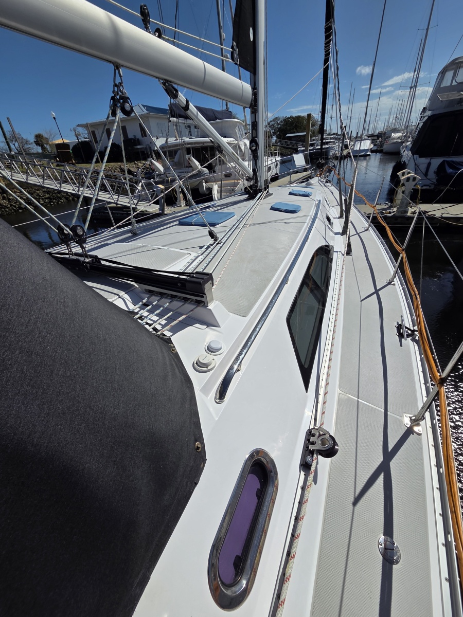 44' 2021 Catalina 445