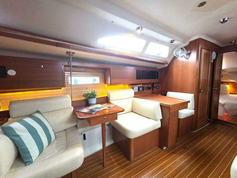 Here  amp  Now 44ft Catalina Yacht For Sale