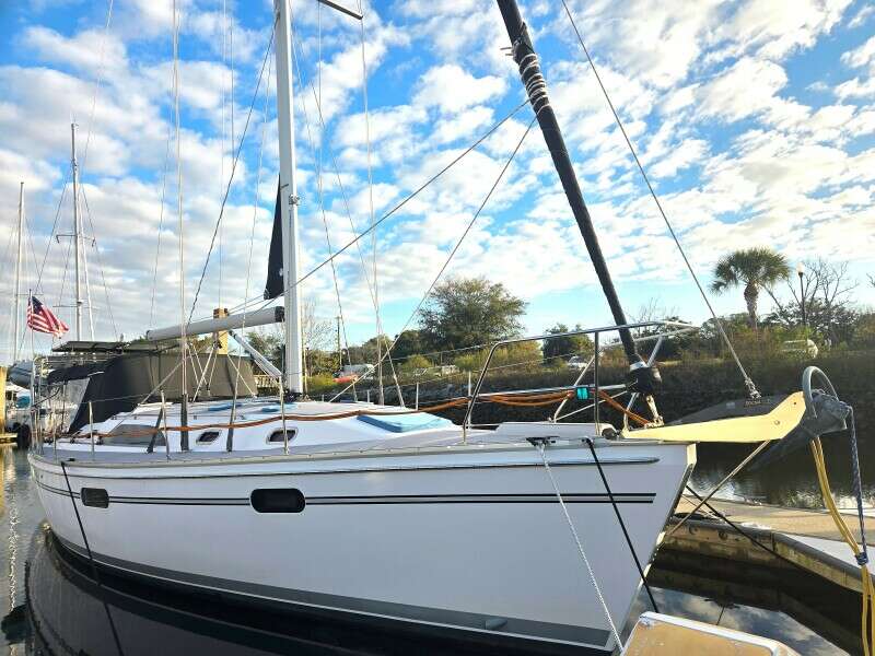 Here  amp  Now 44ft Catalina Yacht For Sale